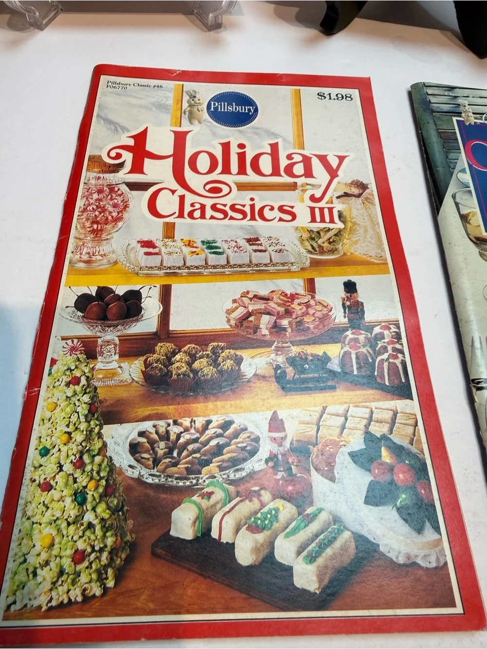 Set of 5 Vintage Pillsbury Cook Books - 1980's